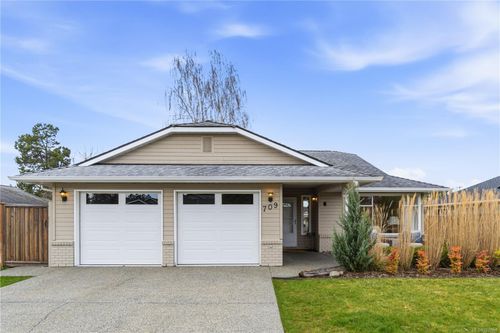 709 Foster Dr, Parksville, BC, V9P2M2 | Card Image