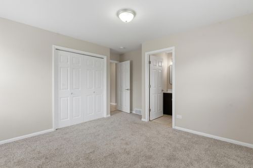 796 E 163rd St, South Holland, IL, 60473-2309 | Card Image