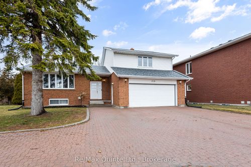 310 Bridge St W, Belleville, ON, K8N4Z2 | Card Image