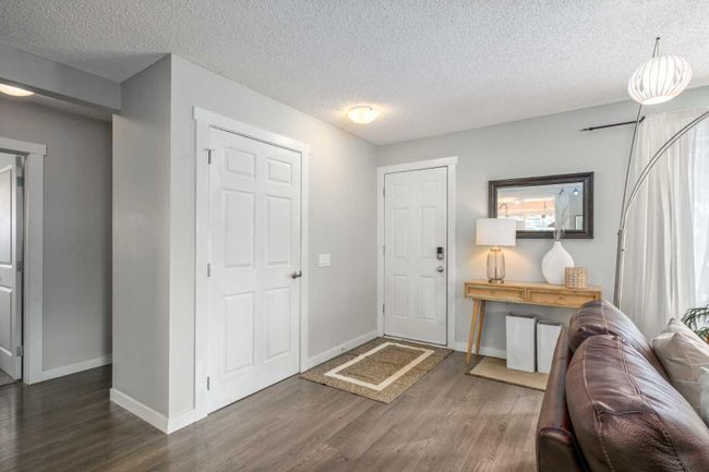 11468 Braniff Road Sw, Home with 4 bedrooms, 2 bathrooms and 4 parking in Calgary AB | Image 7