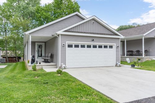 124 Springlake Ave, Hillsboro, OH, 45133-9807 | Card Image