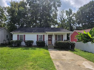 627 Garrett Street, House other with 3 bedrooms, 1 bathrooms and null parking in Greensboro NC | Image 1