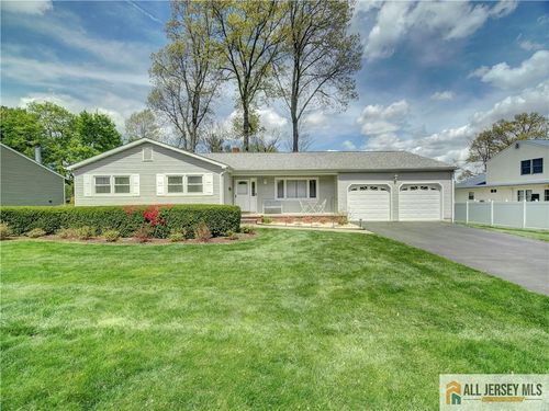 3 Camelot Dr, East Brunswick, NJ, 08816-3621 | Card Image