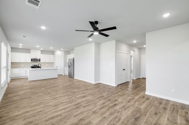 3802 Clovis St, Home with 4 bedrooms, 2 bathrooms and null parking in Midlothian TX | Image 11
