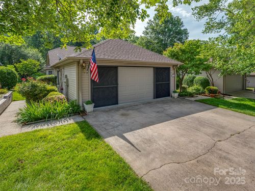 12 Tisha Ln, Hendersonville, NC, 28739-5500 | Card Image