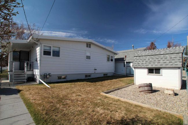 208 Spyhill Road Nw, Home with 3 bedrooms, 2 bathrooms and 2 parking in Calgary AB | Image 44