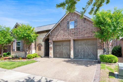 1205 Bull Valley Way, Arlington, TX, 76005-1119 | Card Image