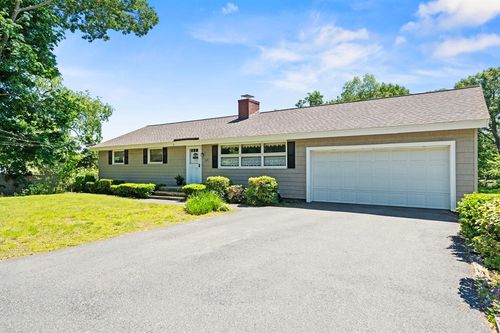 111 Hamilton St, Saugus, MA, 01906-1528 | Card Image