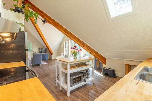 4810 Cannon Cres, House other with 3 bedrooms, 2 bathrooms and 3 parking in Pender Island BC | Image 20