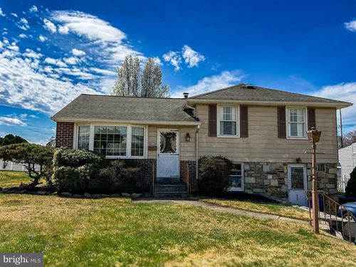3816 Chalfont Dr, PHILADELPHIA, PA, 19154-3442 | Card Image