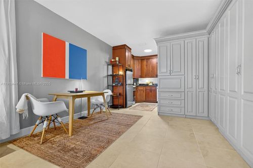 apt-4-2445 Lake Pancoast Dr, Miami Beach, FL, 33140-4633 | Card Image