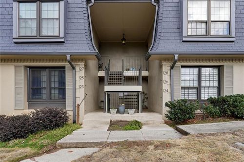 123 Maison Pl Nw, Atlanta, GA, 30327-4027 | Card Image