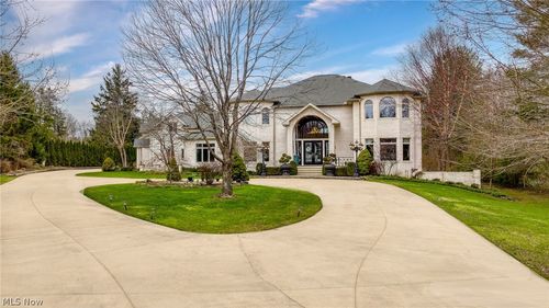 25 Brandon Ct, Moreland Hills, OH, 44022-2036 | Card Image