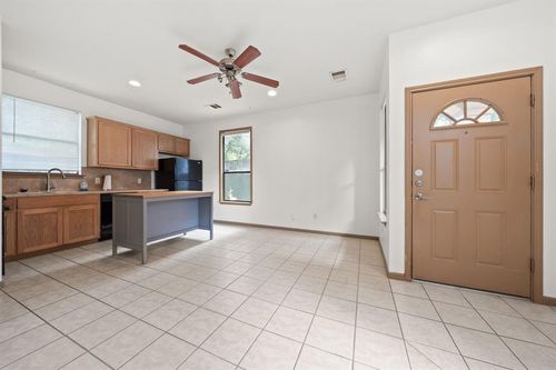 b-1906 B Garden Street, Austin, TX, 78702 | Card Image