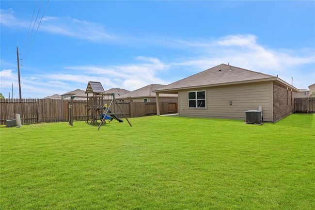 1211 Diamond Drape Dr, House other with 3 bedrooms, 2 bathrooms and 2 parking in Rosharon TX | Image 24