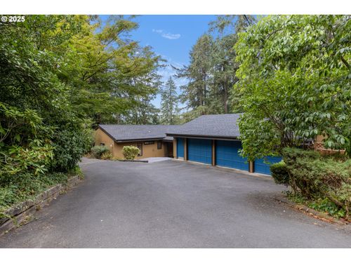 1993 Fircrest Dr, Eugene, OR, 97403-3112 | Card Image