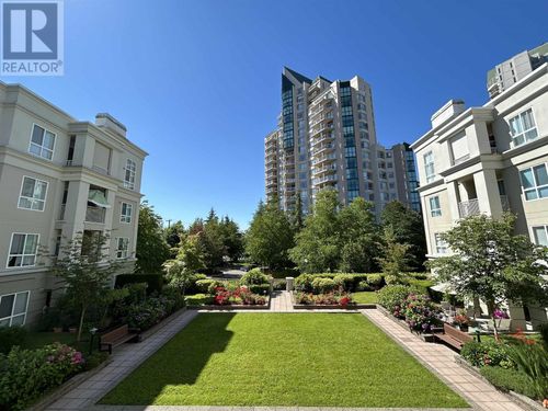 225-3098 Guildford Way, Coquitlam, BC, V3B7W8 | Card Image