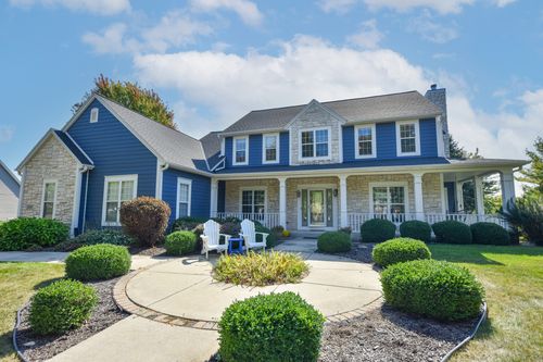5255 W Princeton Dr, Franklin, WI, 53132-9425 | Card Image
