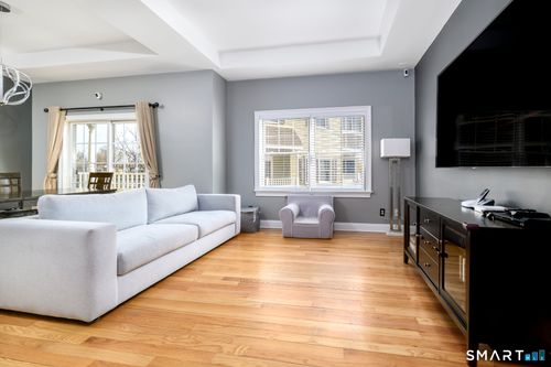 apt-e4-130 Main St, Norwalk, CT, 06851-4669 | Card Image