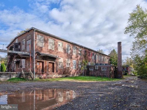 3 6th St, Frenchtown, NJ, 08825-1148 | Card Image