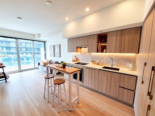 2701-19 Bathurst St, Toronto, ON, M5V0N2 | Card Image