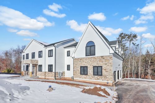 3 Cobtail Way, Simsbury, CT, 06070-2530 | Card Image