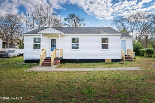 2229 Saint Andrew St, Tarboro, NC, 27886-2118 | Card Image