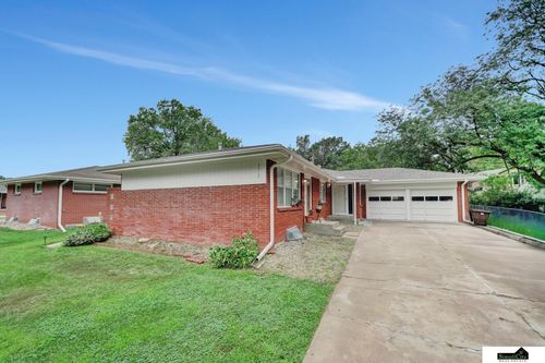 3919 Pace Blvd, Lincoln, NE, 68502-5753 | Card Image