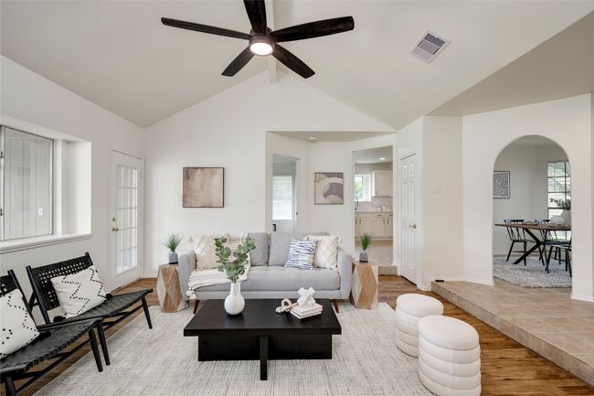 16302 Bates Cv, House other with 3 bedrooms, 2 bathrooms and 4 parking in Pflugerville TX | Image 4