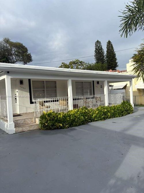 1-1947 Nw 33rd St, Miami, FL, 33142-5467 | Card Image