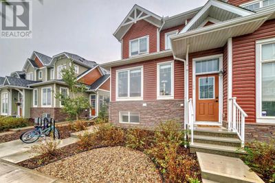 153 Chinook Gate Blvd Sw, Townhouse with 4 bedrooms, 4 bathrooms and 2 parking in Airdrie AB | Image 2