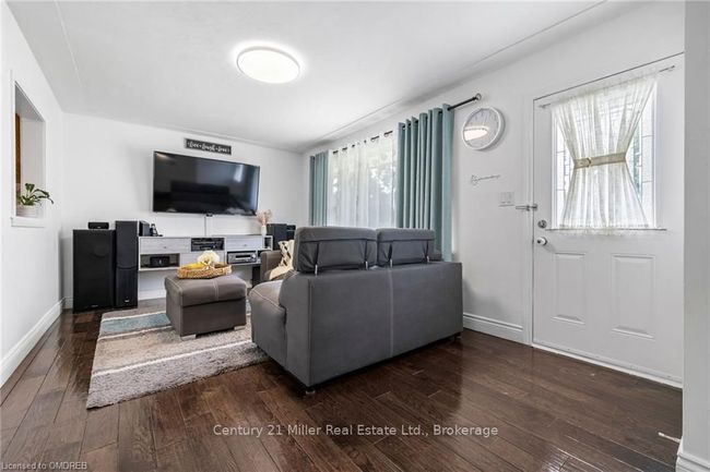 17 Huntington Ave, House other with 4 bedrooms, 2 bathrooms and 4 parking in Hamilton ON | Image 6