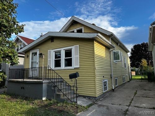 611 Marilla St, Buffalo, NY, 14220-2260 | Card Image