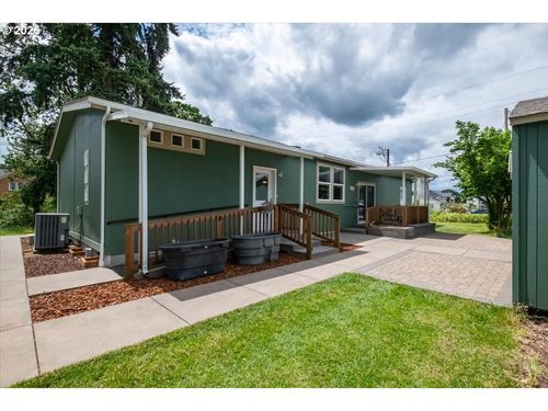 1017 N 2nd St, Jefferson, OR, 97352-9486 | Card Image