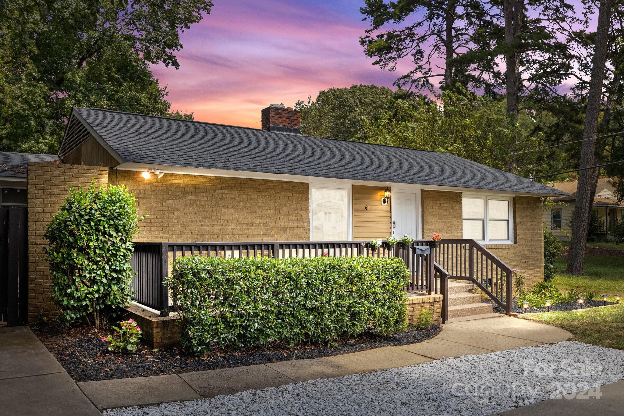 Woodlawn Rd, Charlotte, NC 28209