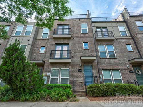 3822 Sky Haven Dr, Charlotte, NC, 28209-1967 | Card Image