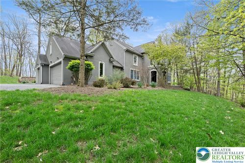 6688 Haasadahl Rd, Allentown, PA, 18106-9229 | Card Image