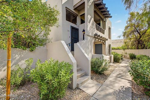 211-7300 N Dreamy Draw Dr, Phoenix, AZ, 85020-5243 | Card Image