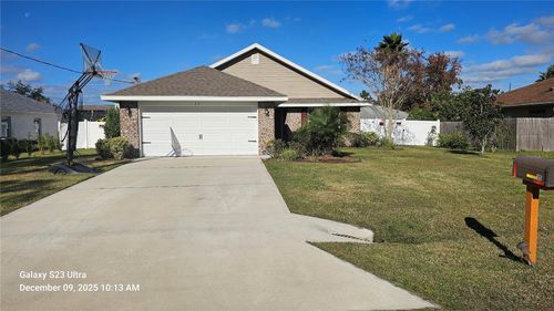 11 Birchtree Way, Palm Coast, FL, 32137-9326 | Card Image