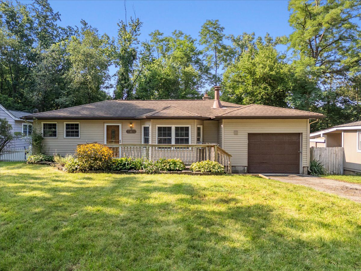 Kenrich Dr, Brighton, MI 48116