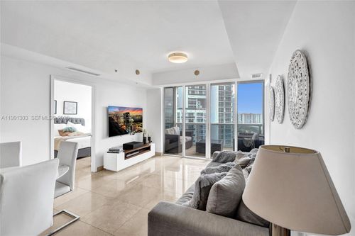2007-18201 Collins Ave, Sunny Isles Beach, FL, 33160-5134 | Card Image