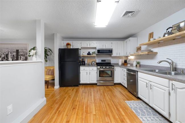 APT-9 - 5390 Post Rd, Condo with 2 bedrooms, 4 bathrooms and 2 parking in East Greenwich RI | Image 13