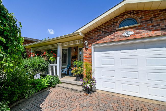 31 Rollins Dr, House other with 3 bedrooms, 2 bathrooms and 2 parking in Welland ON | Image 8