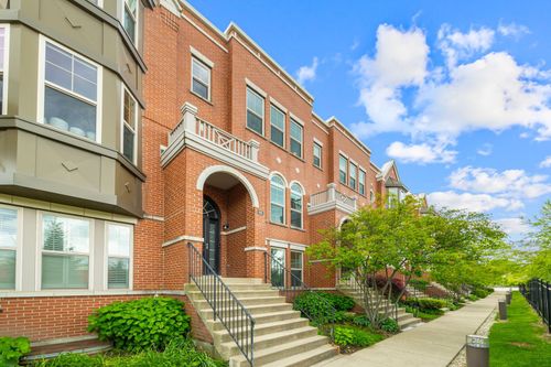 302 Narragansett Ct, Morton Grove, IL, 60053-2854 | Card Image