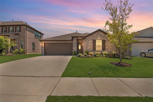 1004 West Dr, Aubrey, TX, 76227-3325 | Card Image