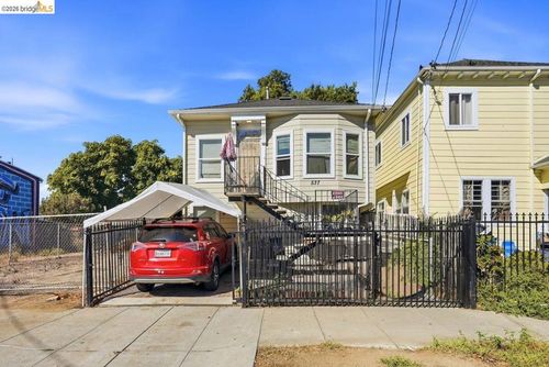 537 Chester, Oakland, CA, 94607 | Card Image