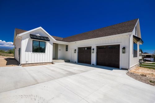 3322 W 250 S, Vernal, UT, 84078-8777 | Card Image