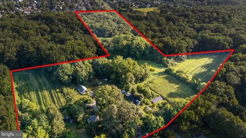 557 Mansion House Rd, BEAR, DE, 19701-2027 | Card Image