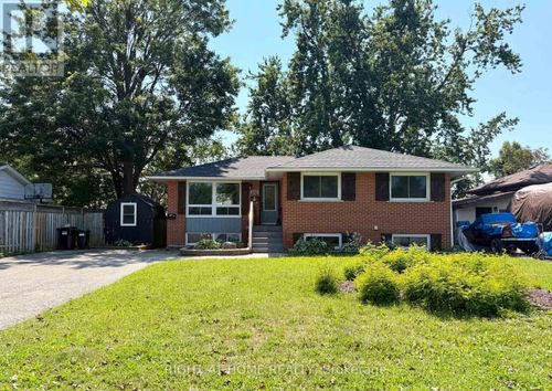 201 Steel St, Barrie, ON, L4M2G8 | Card Image