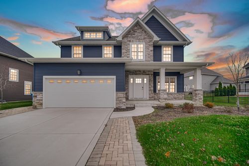 2111 Easton Park Dr, Chesterton, IN, 46304 | Card Image